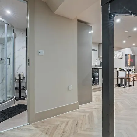 Apartment Centre - Sleeps 4 - Stylish Unique - Prime Location Leeds (West Yorkshire)